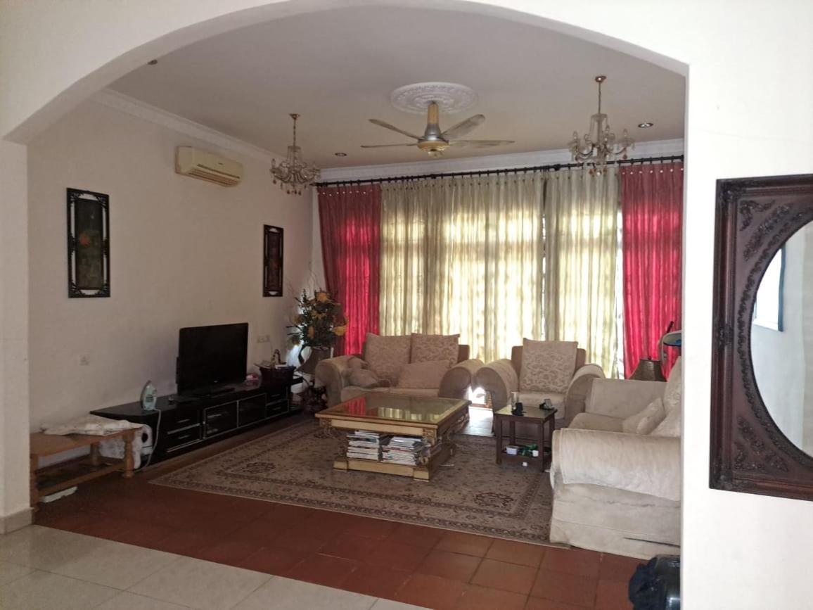 Villa Shamir Sepang Esterno foto